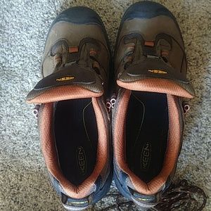 Keen Men's Hiking Shoes Sz10.5 Keen Dry